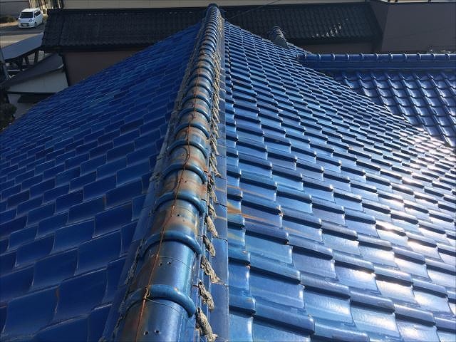 大垣市で現地調査を実施した瓦屋根で一部欠けが発覚、定期的な点検の実施をご検討ください
